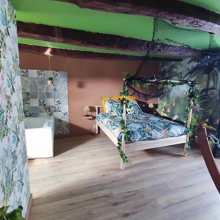 Ferienwohnung L'Evasion Jungle Saint-Pierre-de-Plesguen Exterior foto