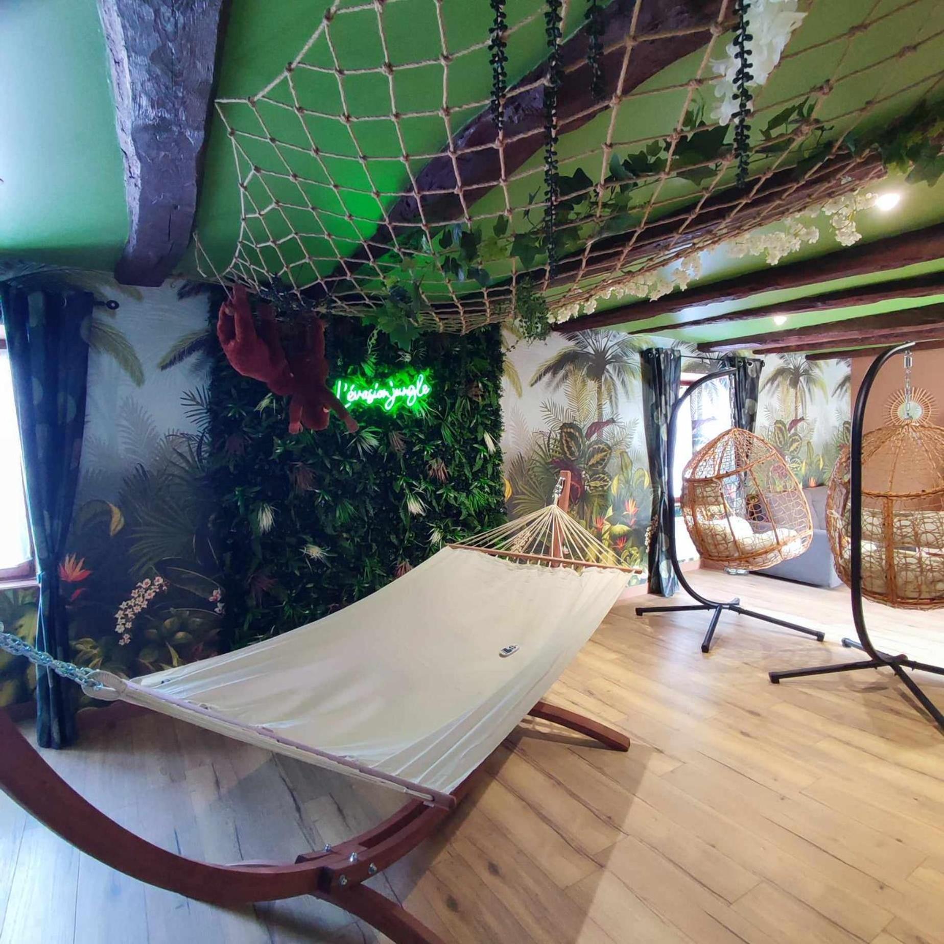Ferienwohnung L'Evasion Jungle Saint-Pierre-de-Plesguen Exterior foto